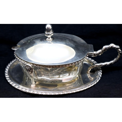 142 - Continental 800 silver lidded jam pot with spoon, 359g. P&P Group 1 (£14+VAT for the first lot and £... 