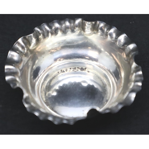 149 - Hallmarked silver salt, Chester assay, 17.5g. P&P Group 1 (£14+VAT for the first lot and £1+VAT for ... 