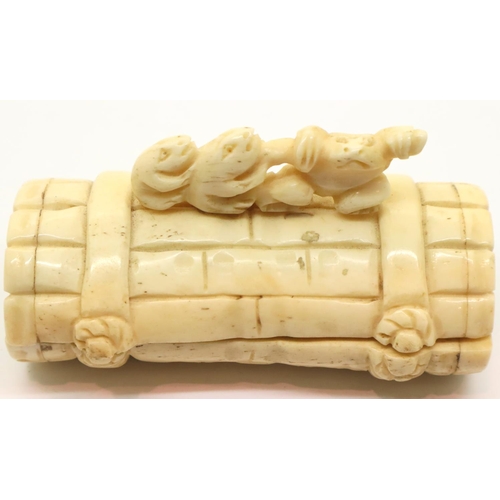 176 - Oriental bone lidded box of three Gods, H: 9.5 cm. P&P Group 1 (£14+VAT for the first lot and £1+VAT... 