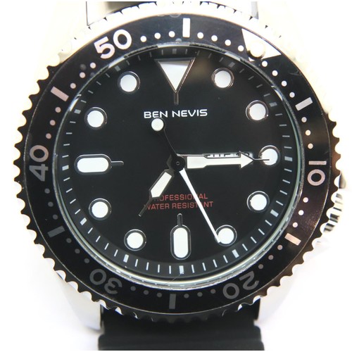 122 - Gents Ben Nevis day date wristwatch, dial D: 30 mm. P&P Group 1 (£14+VAT for the first lot and £1+VA... 