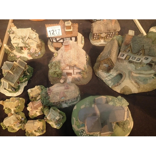 1217 - Collection of Leonardo Lilliput Lane type ceramic cottages. Not available for in-house P&P, contact ... 