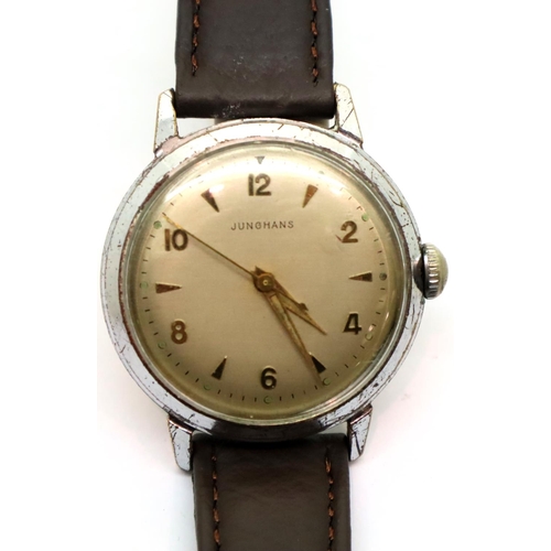 120 - Gents Junghans vintage wristwatch, working at lotting, dial D: 30 mm. P&P Group 1 (£14+VAT for the f... 