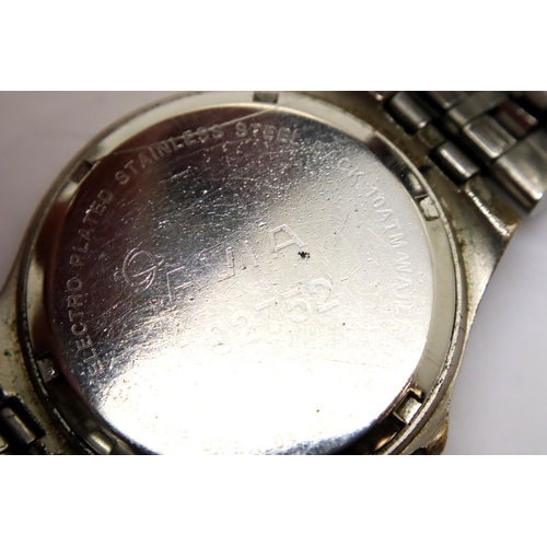 127 - Gents Avia calendar wristwatch, working at lotting, dial D: 30 mm. P&P Group 2 (£18+VAT for the firs... 