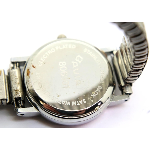 130 - Mixed gents and ladies wristwatches including Accurist. P&P Group 1 (£14+VAT for the first lot and £... 