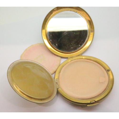 173 - Cecil Goulding powder compact. P&P Group 1 (£14+VAT for the first lot and £1+VAT for subsequent lots... 