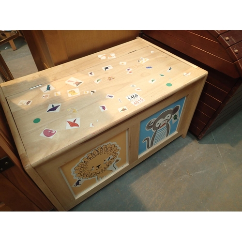 1458 - Childs pine toy box 90 x 40 cm. Not available for in-house P&P, contact Paul O'Hea at Mailboxes on 0... 