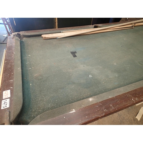 1475 - Vintage 5ft slate bed snooker table with cues. Not available for in-house P&P, contact Paul O'Hea at... 