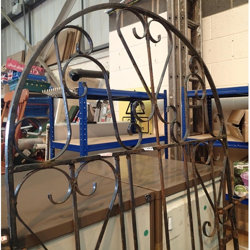 1543 - Large wrought iron gate, 196 x 92 cm. Not available for in-house P&P, contact Paul O'Hea at Mailboxe... 