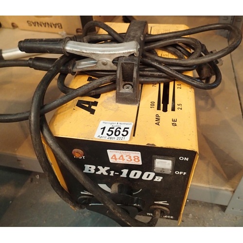 1565 - BXI-100B arc welder. Not available for in-house P&P, contact Paul O'Hea at Mailboxes on 01925 659133... 