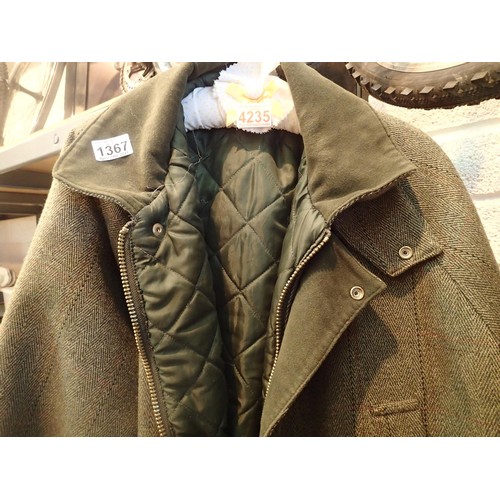 1367 - Gents large woodbury tweet jacket. P&P Group 1 (£14+VAT for the first lot and £1+VAT for subsequent ... 