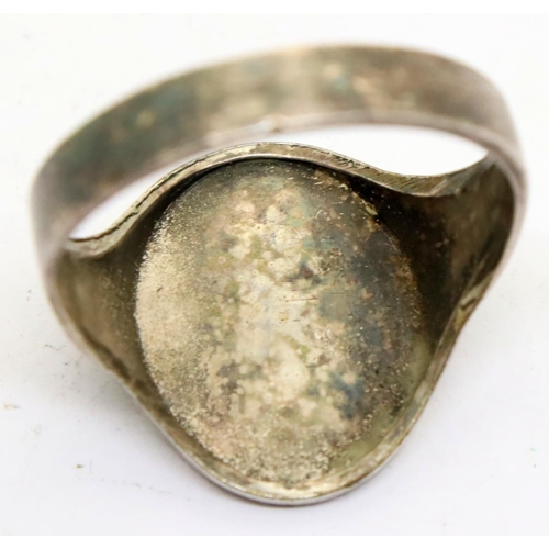 3104 - German WWII Westwall signet ring, presumed silver, size Y/Z. P&P Group 1 (£14+VAT for the first lot ... 