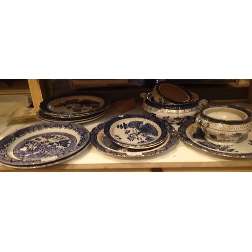 1423B - Box of real old willow blue and white ceramic part dinner service. Not available for in-house P&P, c... 