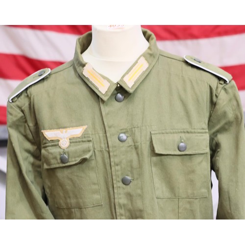 3091 - German WWII re-enactment Afrika Korps DAK olive green tunic, with cuff title, collar tabs and epaule... 