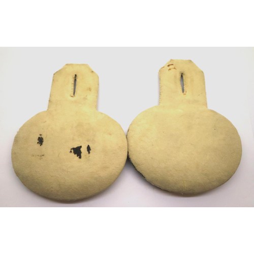 3100 - Imperial German WWI Uhlan Cavalry Officers / NCO epaulette pair, one with mild discolouration otherw... 