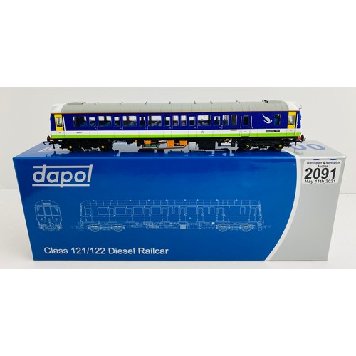 2091 - Dapol 4D-009-005 Class 121 'Silverlink' DMU Digital - Good Condition with Box P&P Group 1 (£14+VAT f... 