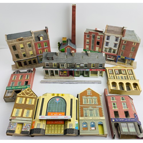 2160 - Assorted OO Gauge 'Low Relief' Used Ex Layout  - See Picture. P&P Group 2 (£18+VAT for the first lot... 