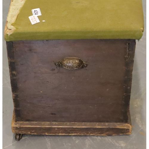 434 - A large 19th Century stained pine blanket chest with hinged lid, 120 x 43 x 50 cm H. Not available f... 