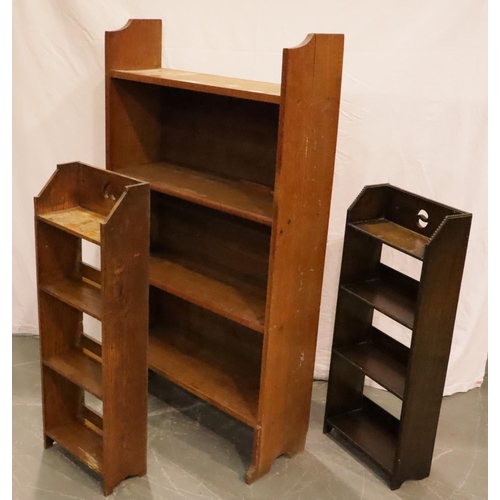 435 - A 1920s oak open bookcase, 70 x 25 x 122 cm H, with two further small open bookcases. Not available ... 