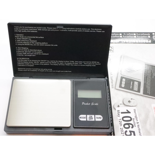 1065 - Boxed old new stock professional mini 500g digital jewellery scales with batteries. P&P Group 1 (£14... 