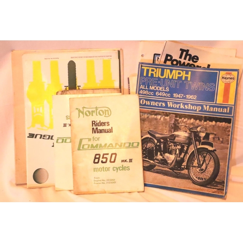 1073 - Selection of Norton Motorcycle ephemera including a riders manual for the Commando 850 MKIII, tool c... 