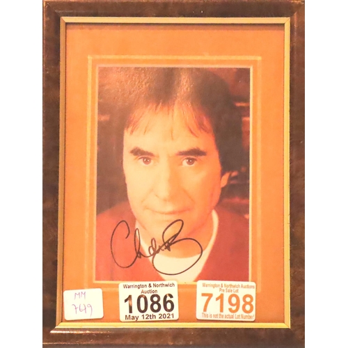 1086 - Chris De Burgh signed photograph, with CoA. P&P Group 1 (£14+VAT for the first lot and £1+VAT for su... 