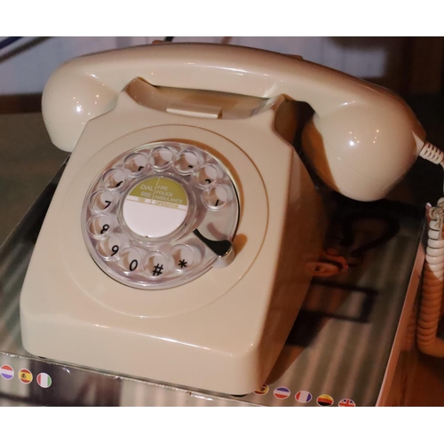 1109 - Ivory, GPO746 Retro rotary telephone replica of the 1970s classic, compatible with modern telephone ... 