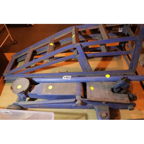 1483 - Set of metal car ramps and a trolley jack. Not available for in-house P&P, contact Paul O'Hea at Mai... 