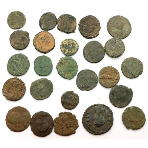 3067 - Collection of Late Roman Decline coins Circa 4th Century - 22 coins total. P&P Group 1 (£14+VAT for ... 