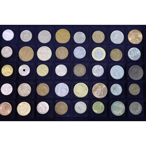 3102 - Collection of world coins and UK Crowns in Aluminium Case. P&P Group 1 (£14+VAT for the first lot an... 