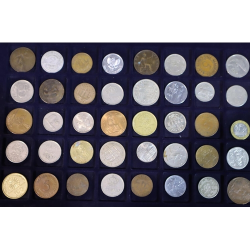 3102 - Collection of world coins and UK Crowns in Aluminium Case. P&P Group 1 (£14+VAT for the first lot an... 