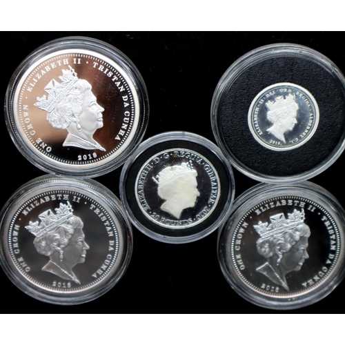 3156 - Encapsulated silver proof commemorative coins including £20 Merchant Navy coin, three Great War meda... 