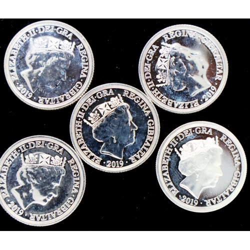 3157 - Five 999 silver 2019 sovereigns, one encapsulated with certificate. P&P Group 1 (£14+VAT for the fir... 