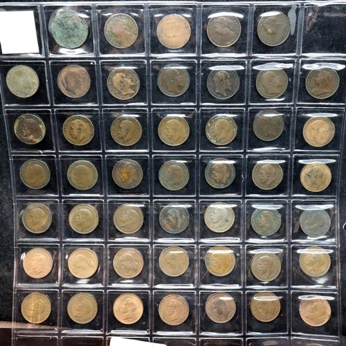 3159 - Forty eight assorted farthings, c1800-1900s. P&P Group 1 (£14+VAT for the first lot and £1+VAT for s... 