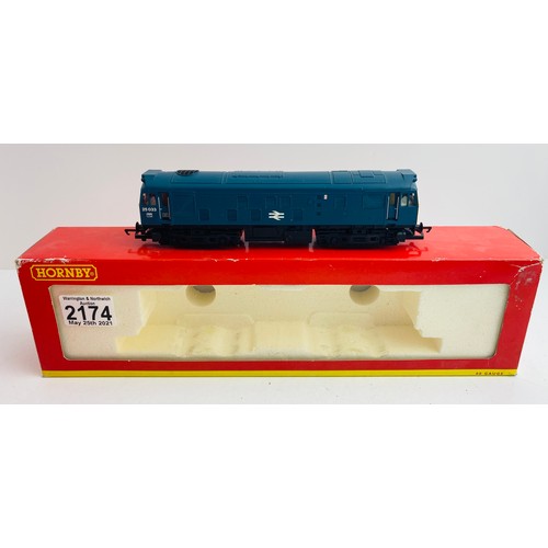 2174 - Hornby OO Gauge Class 25 BR Locomotive Boxed  - P&P Group 1 (£14+VAT for the first lot and £1+VAT fo... 