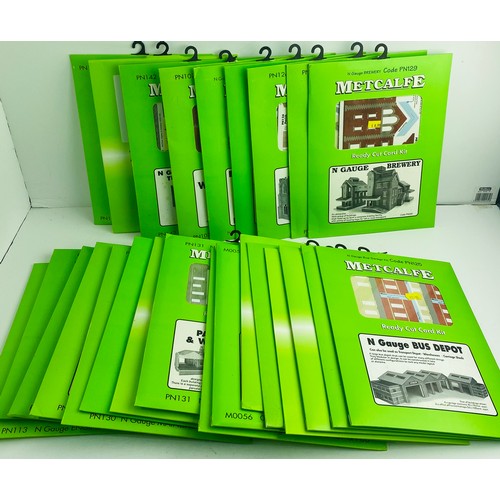 2199 - 25x Metcalfe N Gauge Assorted Card Kits - All Sealed in Packets - P&P Group 1 (£14+VAT for the first... 