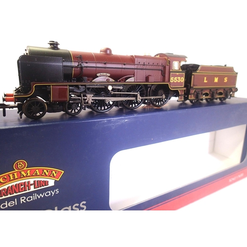 2210 - Bachmann 31-204 Patriot Class 5530 Sir Frank Ree, LMS red in near mint condition (storage marks to b... 