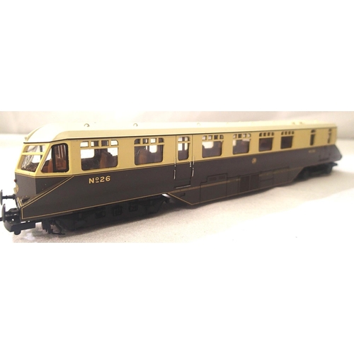 2237 - Hornby GWR railcar in chocolate/cream, no 26 in excellent condition, unboxed. P&P Group 1 (£14+VAT f... 