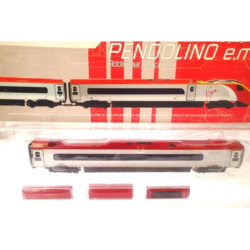 2249 - Dapol Pendolino EMU additional non pantograph coach unit, excellent - near mint condition, boxed. P&... 