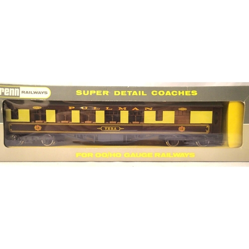 2258 - Wrenn Pullman car, Vera, brown umber, near mint condition, wrong box for 6002A. P&P Group 1 (£14+VAT... 