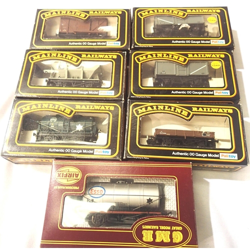 2271 - Seven OO scale wagons, tankers, hopper, van, opens, Mainline x6, Airfix x1, mostly in excellent cond... 