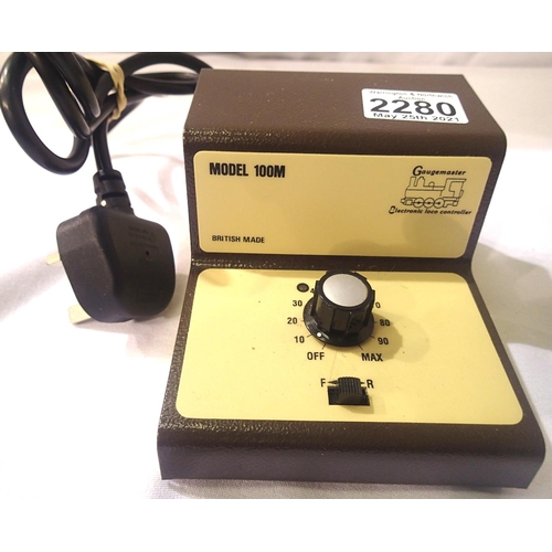 2280 - Gaugemaster controller model 100m in excellent condition, untested and unboxed. P&P Group 1 (£14+VAT... 