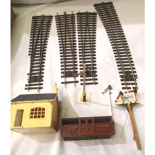 2231 - Four O gauge Peco points; short RH x2, short LH x1, long curve LH x1, all in used but working condit... 