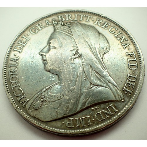 3143 - Victoria full crown, 1900. P&P Group 1 (£14+VAT for the first lot and £1+VAT for subsequent lots)