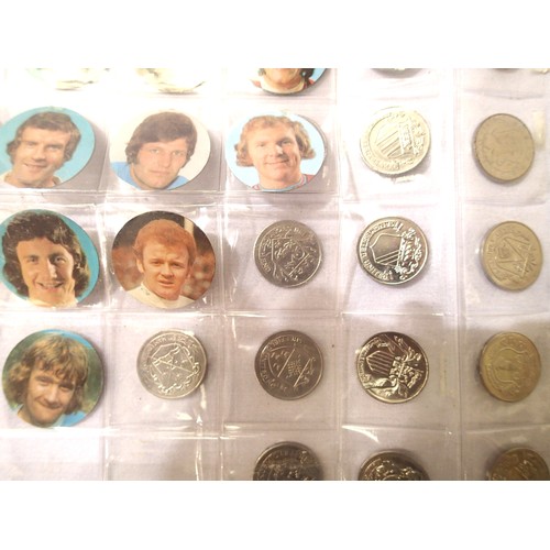 3177 - Complete set of FA Cup teams 1972 with Esso Fuel football tokens. P&P Group 1 (£14+VAT for the first... 