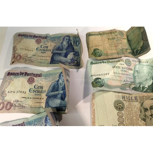 3128 - Mixed 20th century Portuguese banknotes. P&P Group 1 (£14+VAT for the first lot and £1+VAT for subse... 