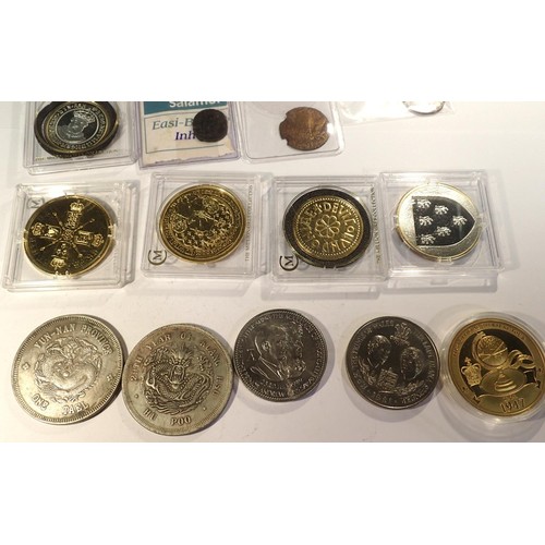 3187 - Collection of British and World coins, medallions and commemoratives, some encapsulated. P&P Group 1... 