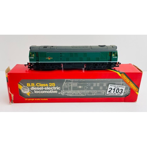 2103 - Hornby OO Gauge BR Green Class 25 Locomotive Boxed - P&P Group 1 (£14+VAT for the first lot and £1+V... 