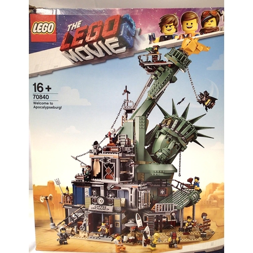 2445 - Lego 70840 Lego Movie; Welcome To Apocal. P&P Group 3 (£25+VAT for the first lot and £5+VAT for subs... 