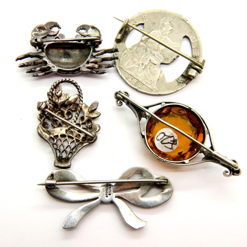 70 - Four vintage marcasite set silver brooches, together with a Victorian cut-coin brooch. P&P Group 1 (... 