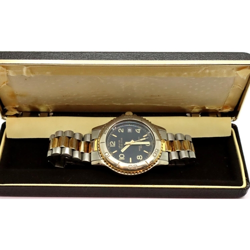 96 - Gents Avia wristwatch, D: 3 cm. P&P Group 1 (£14+VAT for the first lot and £1+VAT for subsequent lot... 